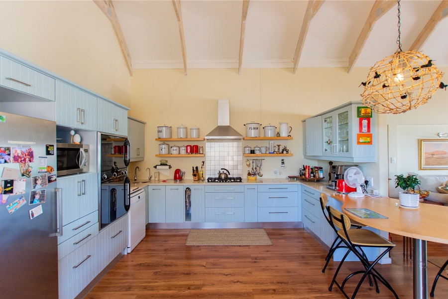 7 Bedroom Property for Sale in Myburgh Park Western Cape